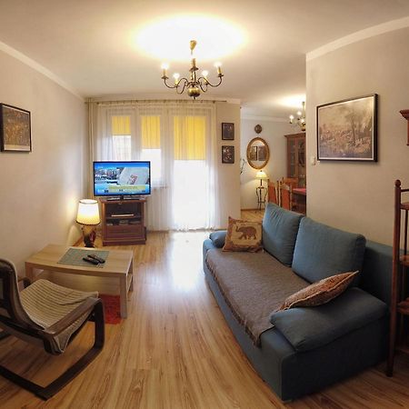 Cozy Apartment In ทาร์นูฟ ภายนอก รูปภาพ