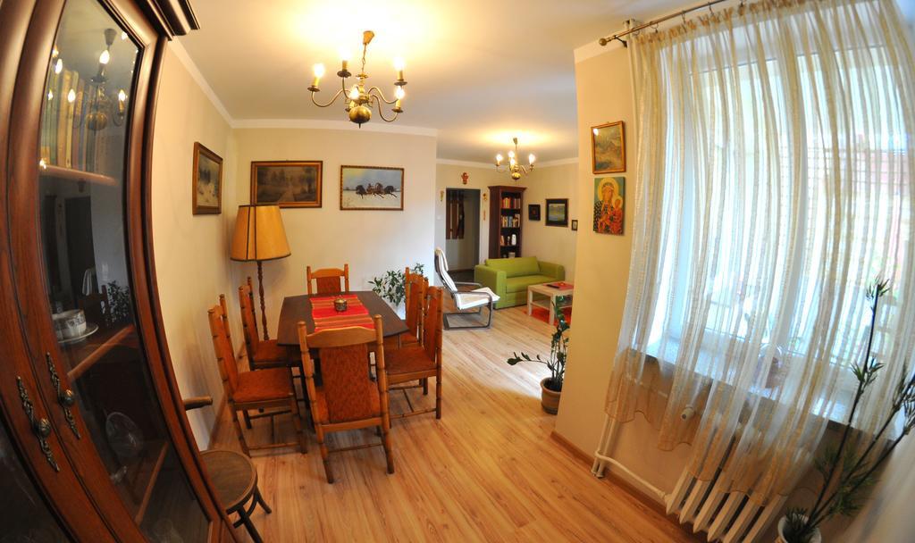Cozy Apartment In ทาร์นูฟ ภายนอก รูปภาพ