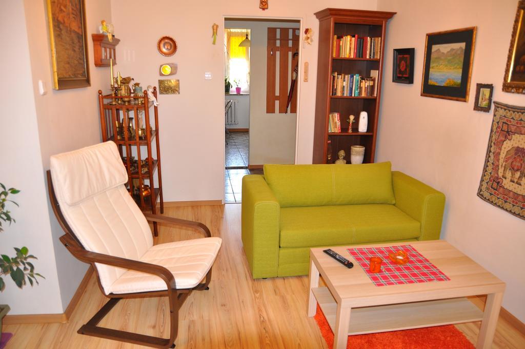 Cozy Apartment In ทาร์นูฟ ภายนอก รูปภาพ